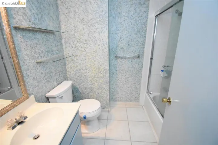 8889 Salmon Falls Dr C, Sacramento, California 95826