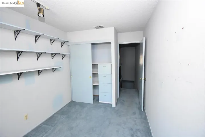 8889 Salmon Falls Dr C, Sacramento, California 95826
