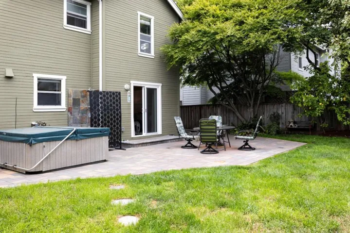 128 Otis Street, Santa Cruz, California 95060