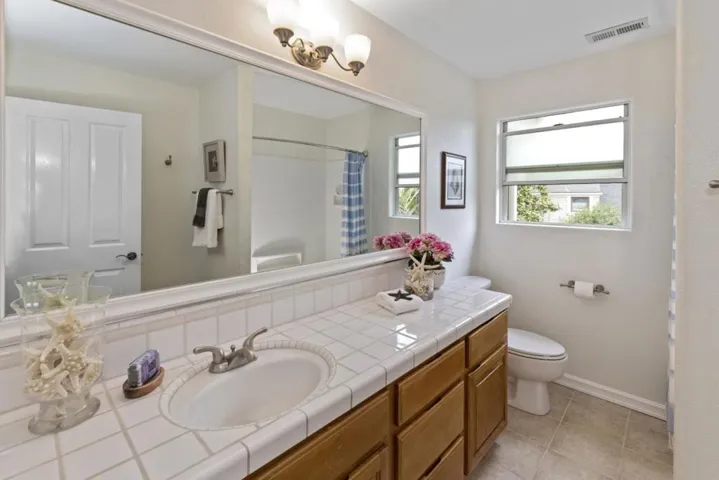 128 Otis Street, Santa Cruz, California 95060