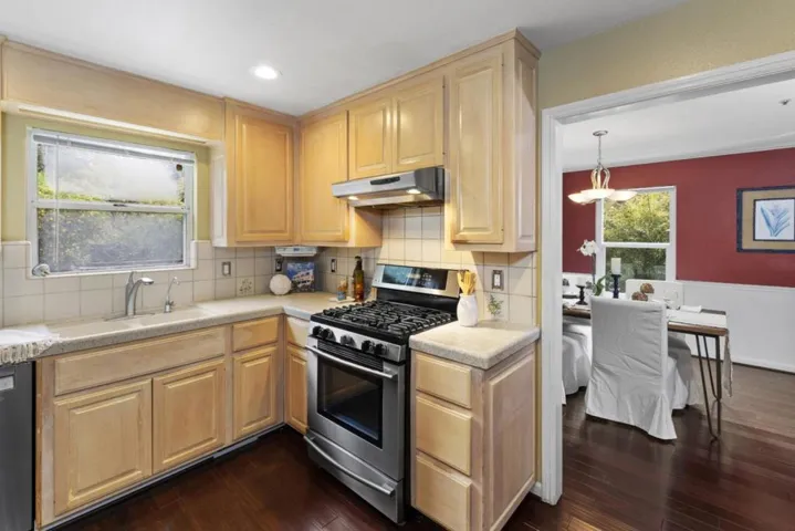 128 Otis Street, Santa Cruz, California 95060