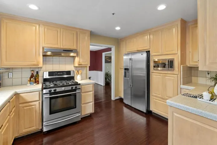 128 Otis Street, Santa Cruz, California 95060