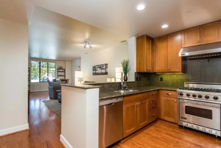800 High Street 105, Palo Alto, California 94301