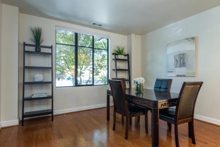800 High Street 105, Palo Alto, California 94301