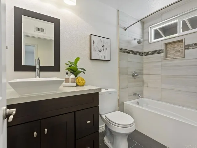 3024 Azahar Ct, Carlsbad, California 92009