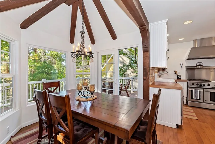 159 Cedar Circle, Lake Arrowhead, California 92352