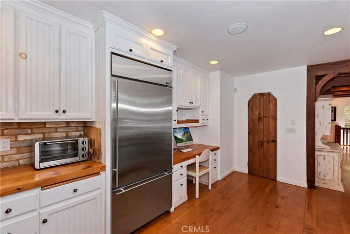 159 Cedar Circle, Lake Arrowhead, California 92352