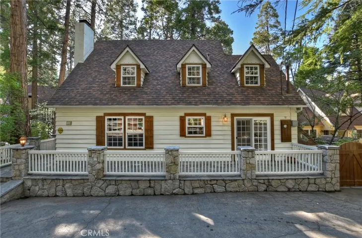 159 Cedar Circle, Lake Arrowhead, California 92352