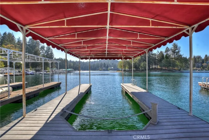 159 Cedar Circle, Lake Arrowhead, California 92352