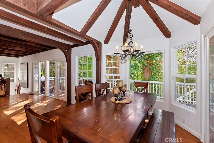 159 Cedar Circle, Lake Arrowhead, California 92352