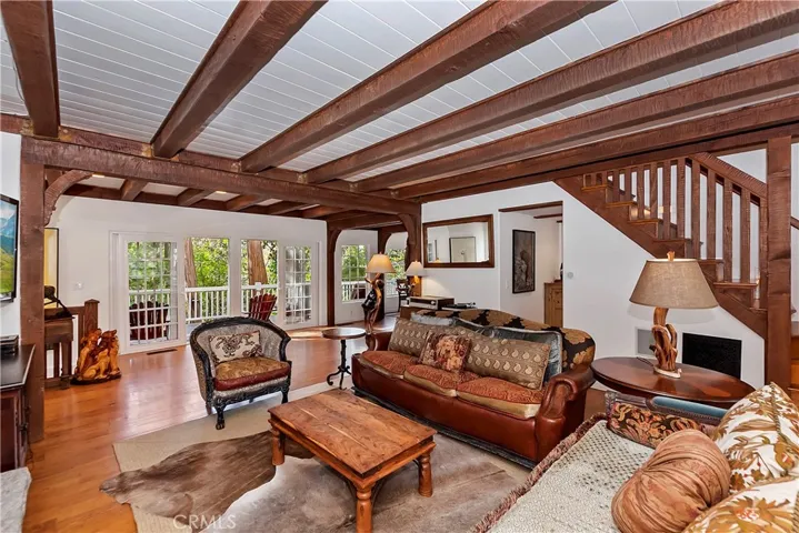 159 Cedar Circle, Lake Arrowhead, California 92352