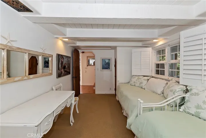 159 Cedar Circle, Lake Arrowhead, California 92352