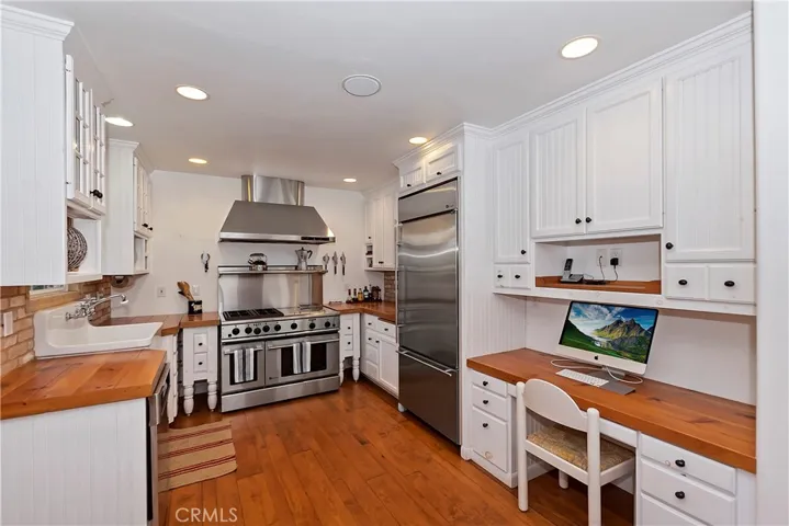 159 Cedar Circle, Lake Arrowhead, California 92352