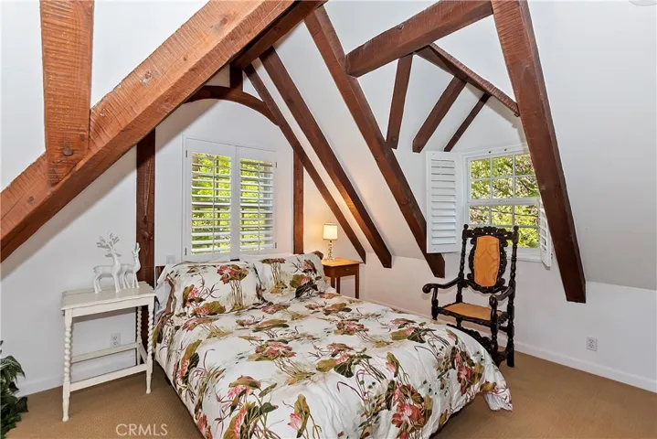 159 Cedar Circle, Lake Arrowhead, California 92352
