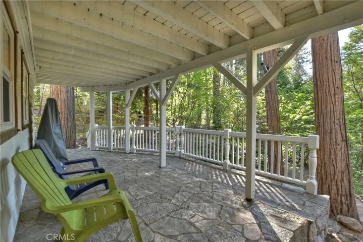 159 Cedar Circle, Lake Arrowhead, California 92352