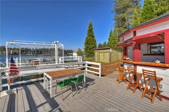 159 Cedar Circle, Lake Arrowhead, California 92352