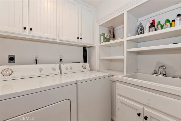 159 Cedar Circle, Lake Arrowhead, California 92352