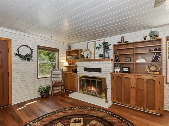 777 Ivy Lane, Lake Arrowhead, California 92352