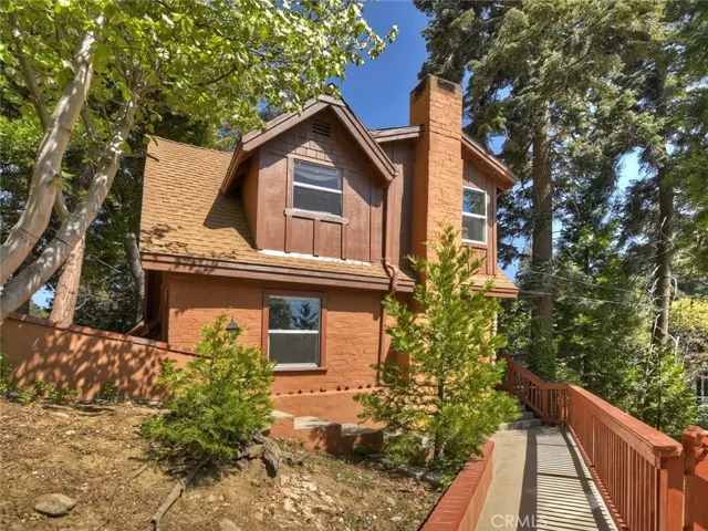777 Ivy Lane, Lake Arrowhead, California 92352