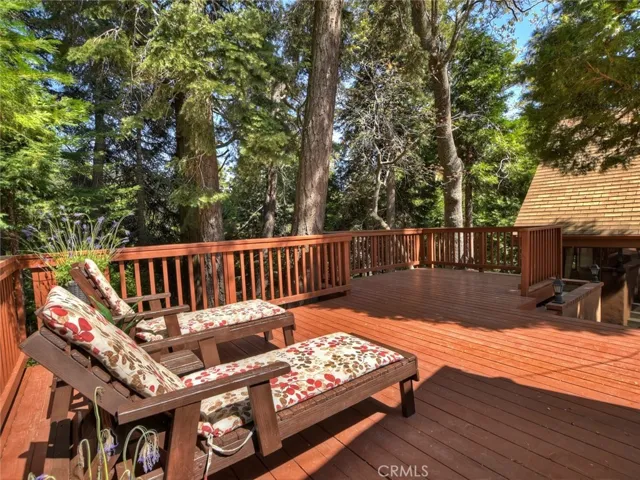 777 Ivy Lane, Lake Arrowhead, California 92352