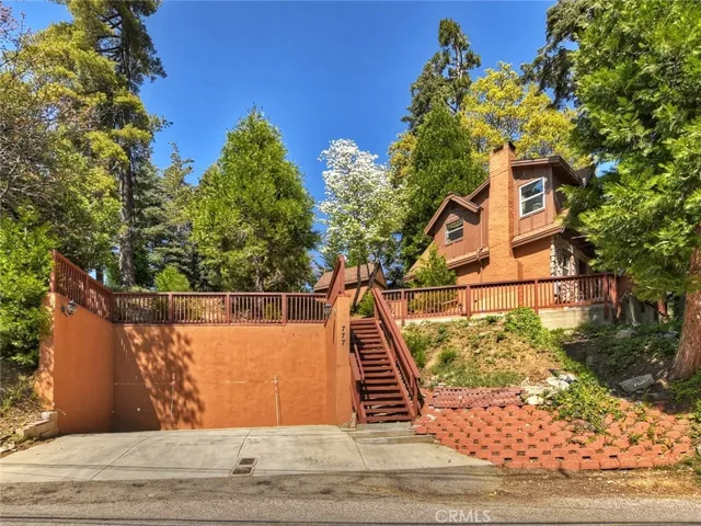 777 Ivy Lane, Lake Arrowhead, California 92352
