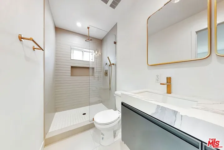 855 1/2 N June Street, Los Angeles, California 90038