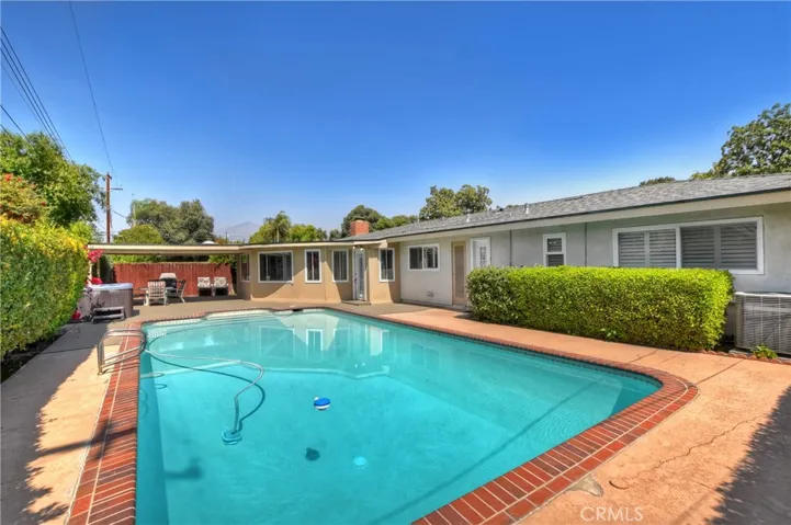 229 Phlox Avenue, Redlands, California 92373
