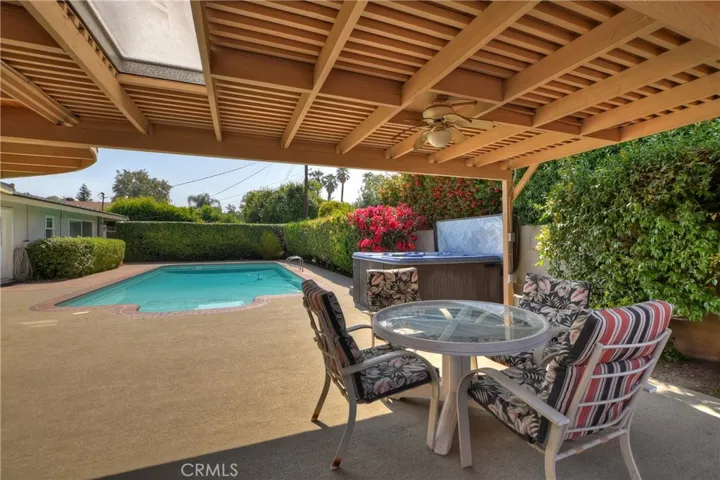 229 Phlox Avenue, Redlands, California 92373
