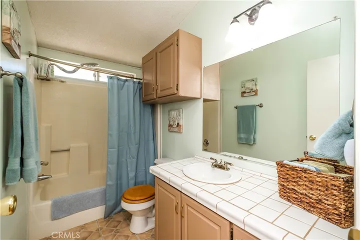 11579 Amarillo Road, Phelan, California 92371