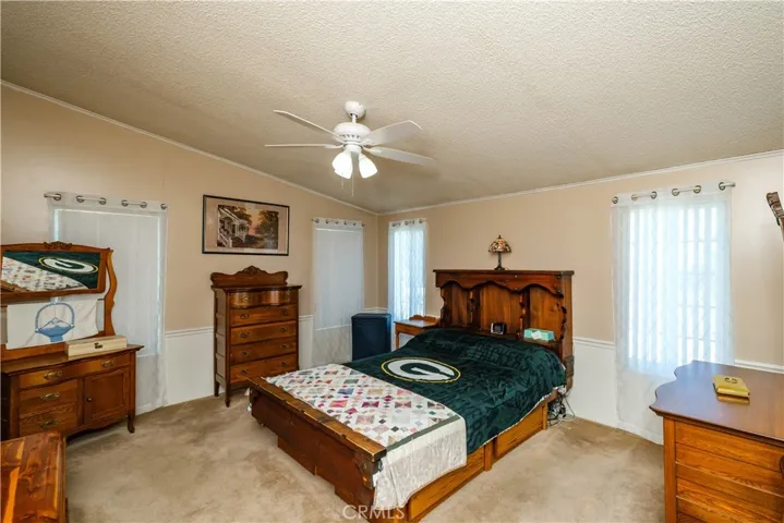 11579 Amarillo Road, Phelan, California 92371