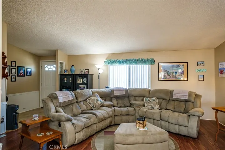 11579 Amarillo Road, Phelan, California 92371