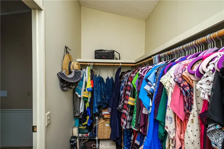 11579 Amarillo Road, Phelan, California 92371