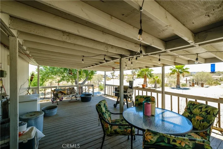 11579 Amarillo Road, Phelan, California 92371