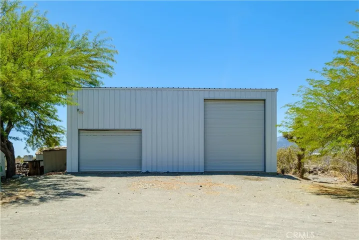 11579 Amarillo Road, Phelan, California 92371