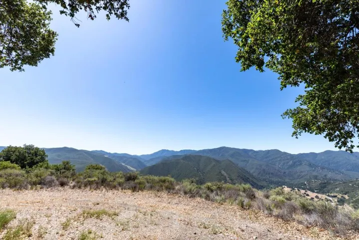 45841 Carmel Valley Road, Greenfield, California 93927