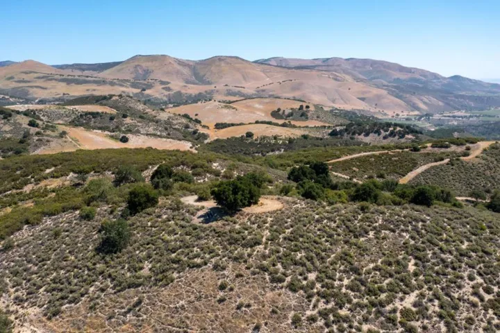 45841 Carmel Valley Road, Greenfield, California 93927