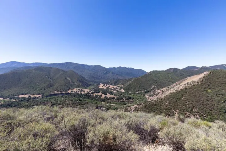45841 Carmel Valley Road, Greenfield, California 93927