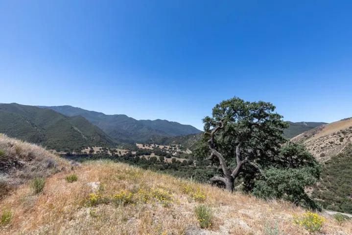 45841 Carmel Valley Road, Greenfield, California 93927