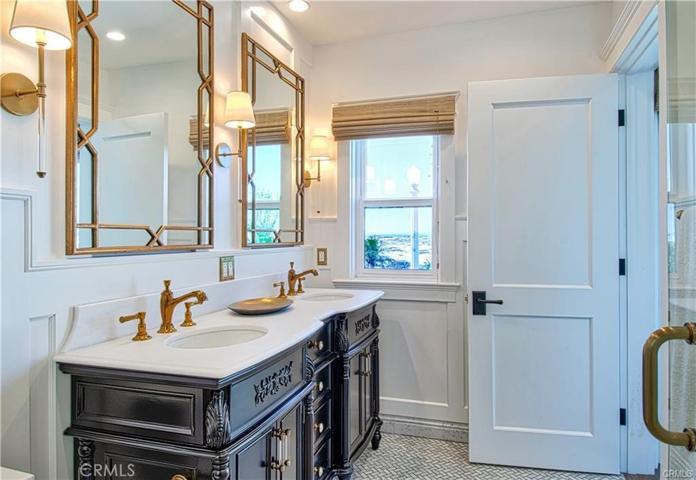 1119 E Balboa Boulevard Unit A, Newport Beach, California 92661