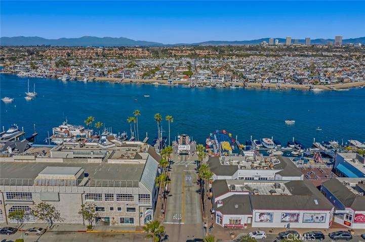 1119 E Balboa Boulevard Unit A, Newport Beach, California 92661