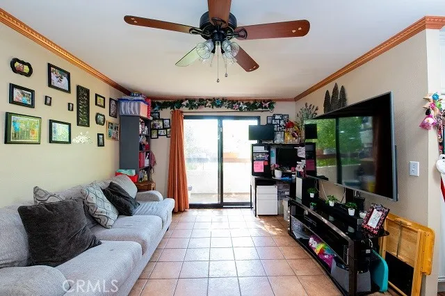 27979 Sarabande Lane 243, Canyon Country, California 91387