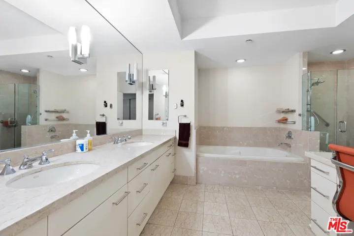 13600 Marina Pointe Drive 815, Marina Del Rey, California 90292