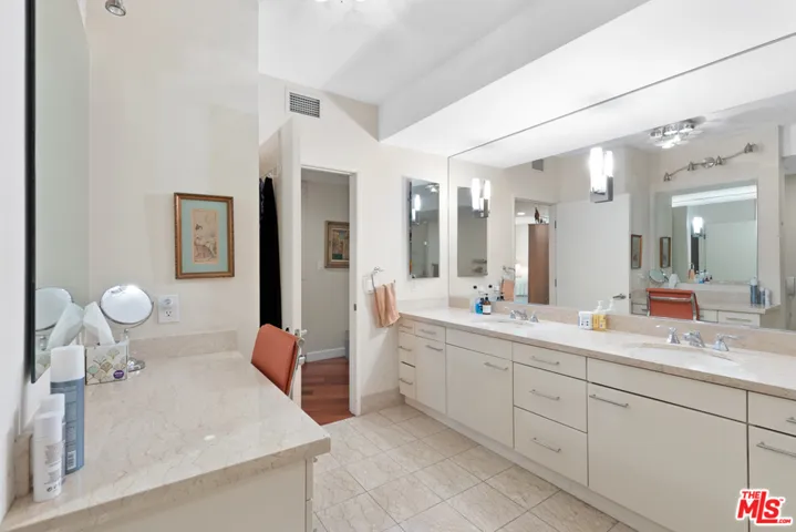 13600 Marina Pointe Drive 815, Marina Del Rey, California 90292