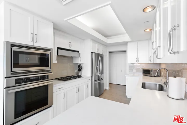13600 Marina Pointe Drive 815, Marina Del Rey, California 90292