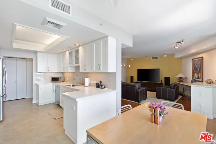 13600 Marina Pointe Drive 815, Marina Del Rey, California 90292