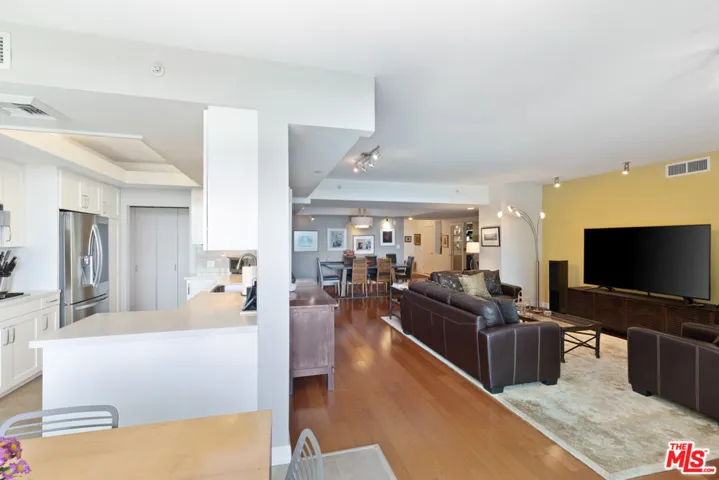 13600 Marina Pointe Drive 815, Marina Del Rey, California 90292