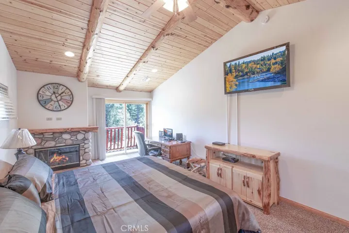 296 Lofty View Drive, Big Bear, California 92314