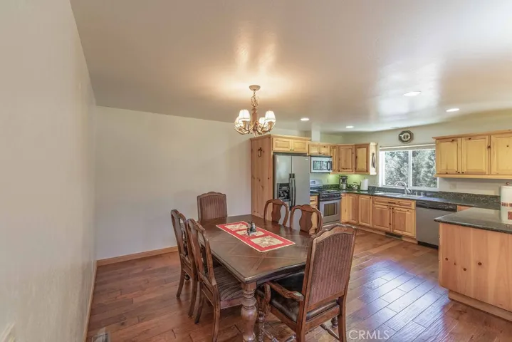 296 Lofty View Drive, Big Bear, California 92314