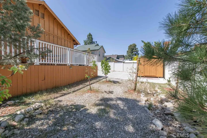 296 Lofty View Drive, Big Bear, California 92314