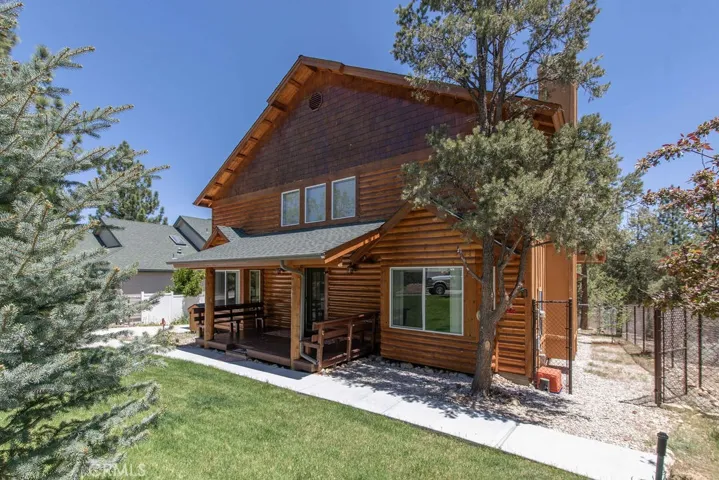 296 Lofty View Drive, Big Bear, California 92314